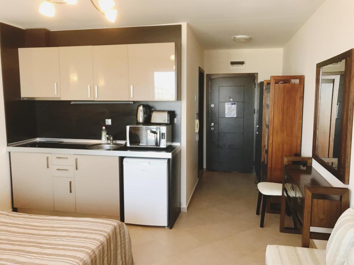 First Line Apartments Argo -Studio Room Front Sea View 洛泽内茨 外观 照片