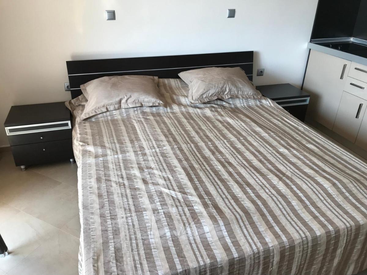 First Line Apartments Argo -Studio Room Front Sea View 洛泽内茨 外观 照片